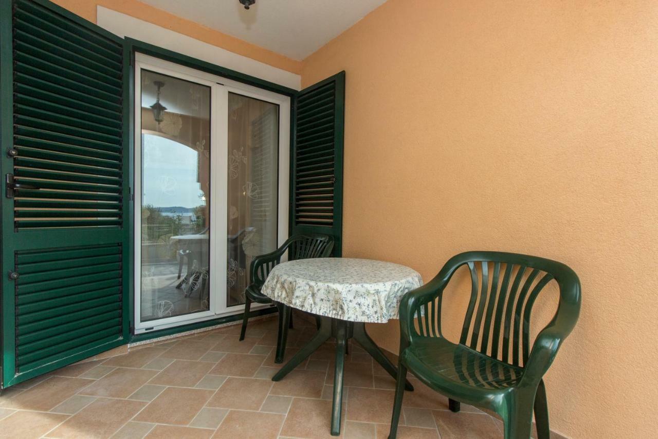 Villa Bozena Brodarica  Luaran gambar