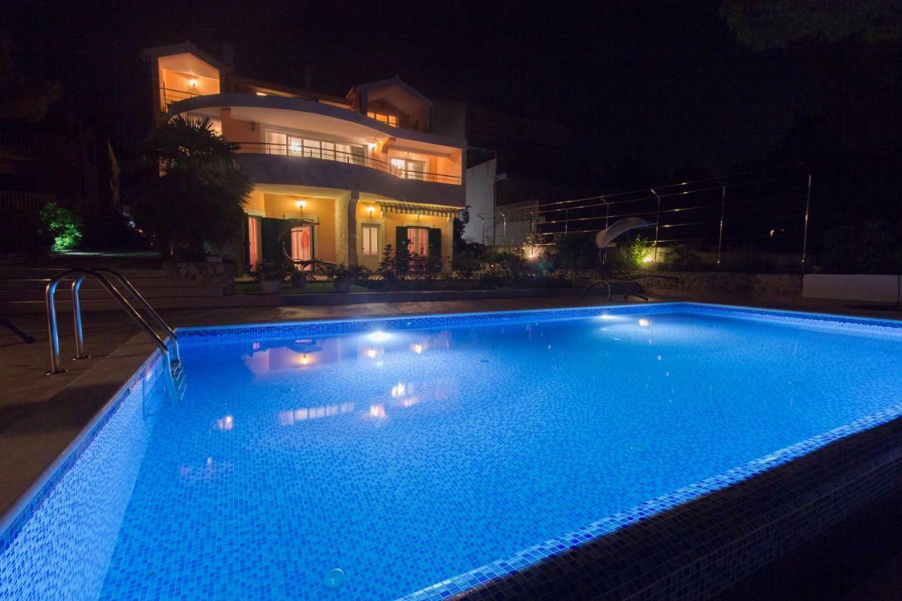 Villa Bozena Brodarica  Luaran gambar